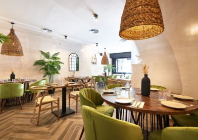 Pecado Sevilla, un restaurant décoré par GRstudio, le résultat d'une réforme globale d'un établissement fermé depuis plus de 10 ans. 4