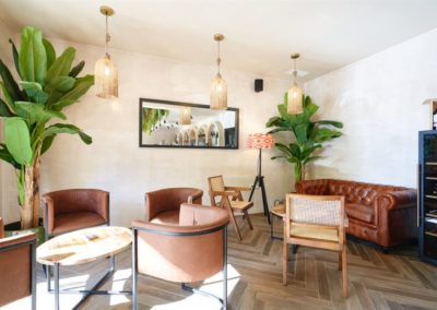 Pecado Sevilla, un restaurant décoré par GRstudio, le résultat d'une réforme globale d'un établissement fermé depuis plus de 10 ans. 8