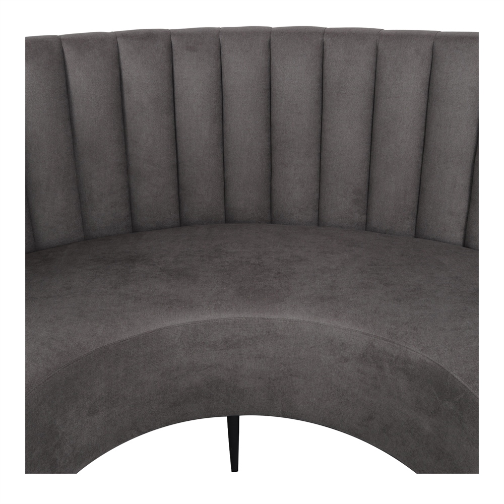 misterwils-banquette-courbe-tapissee-melvis-gris-4 BANQUETTE COURBE TAPISSÉE MELVIS style MidCentury | Trouvez-la chez MisterWils. Plus de 4000m² d'exposition. 9