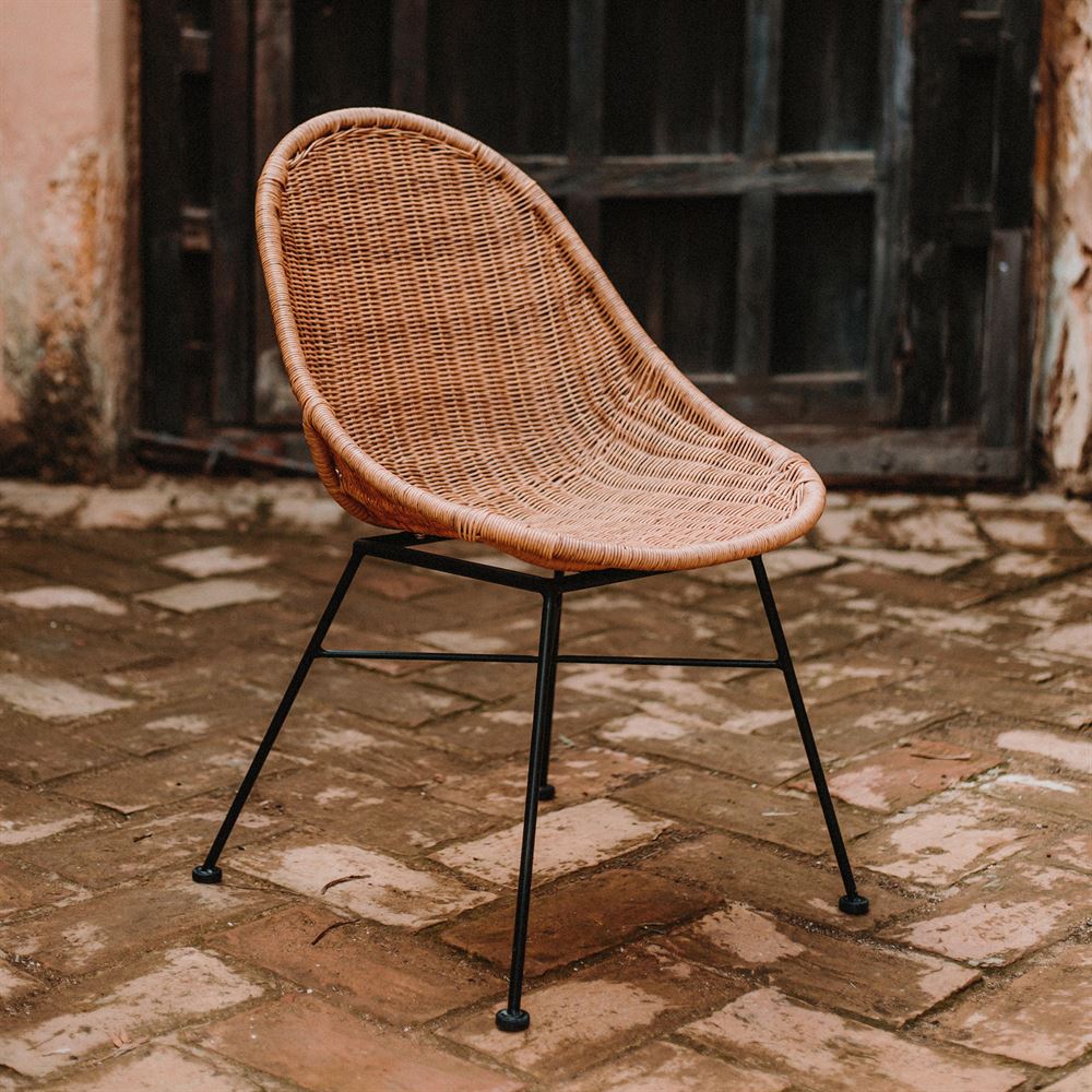 misterwils-chaise-dabily CHAISE EN ROTIN SYNTHÉTIQUE DABILY style Scandinave. Trouvez-la chez MisterWils. Plus de 4000m² d'exposition.