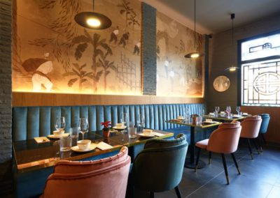 La chaîne DRAGON KITCHEN ouvre un nouvel établissement décoré par Suraña Arquitectos. 6