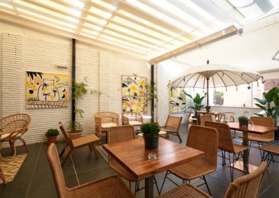 Wanna Food & Drink, rouvre ses portes dans un nouveau style | MisterWils furniture for free souls. 8