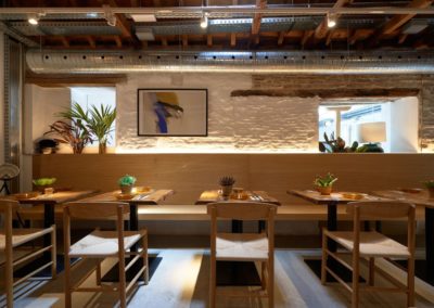 Perro Viejo à Malaga, un endroit privilégié et une carte exquise | MisterWils, furniture for free souls. 11