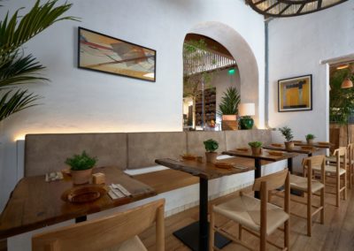 Perro Viejo à Malaga, un endroit privilégié et une carte exquise | MisterWils, furniture for free souls. 3