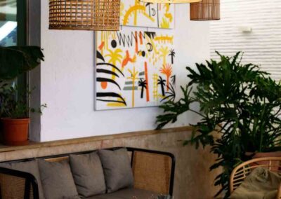 Wanna Food & Drink, rouvre ses portes dans un nouveau style | MisterWils furniture for free souls. 13