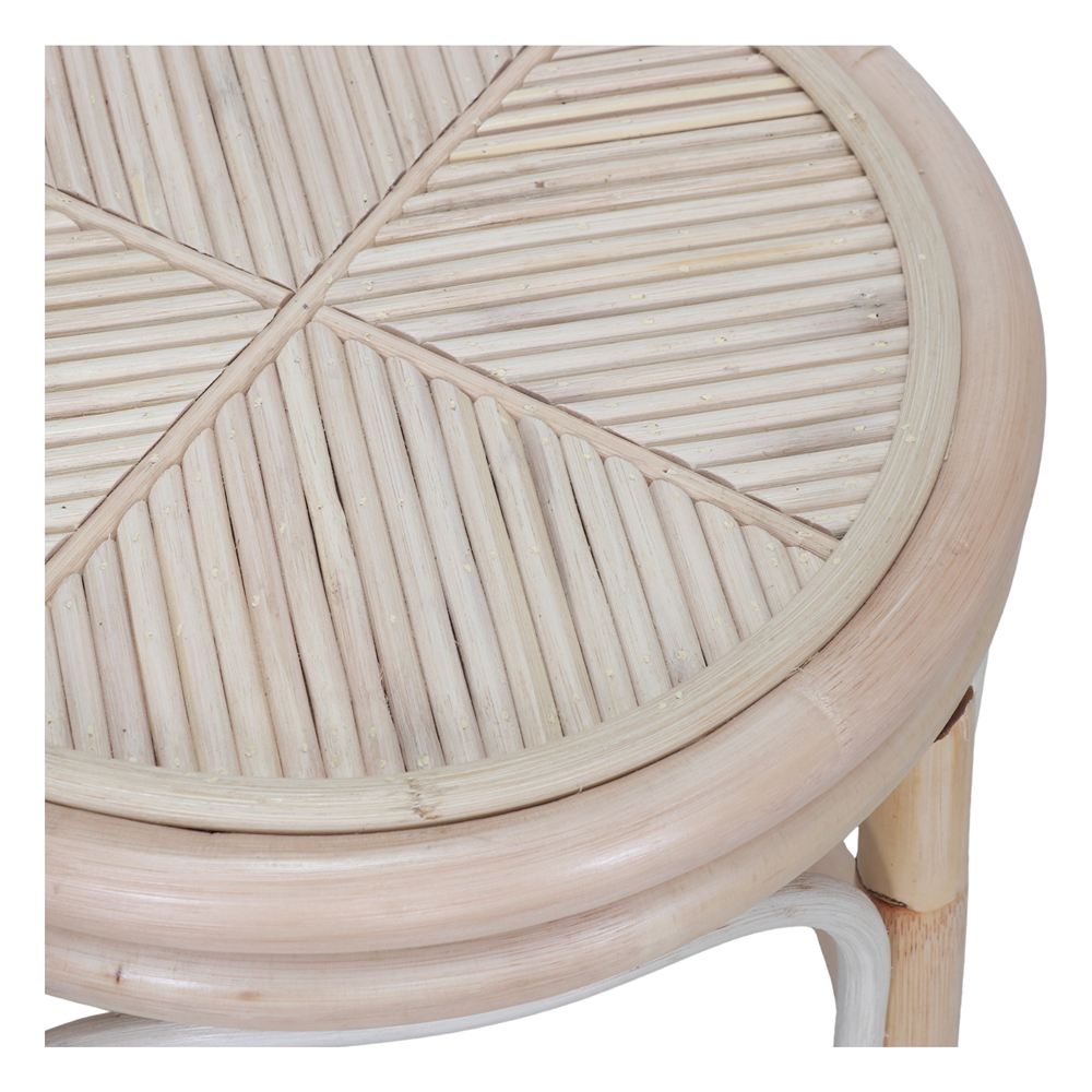 TABOURET BAS EN ROTIN SUMMER, style Méditerranéen | Trouvez-la chez MisterWils. Plus de 4000m² d'exposition. 4
