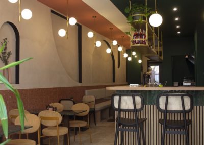 Babine, situé dans l'un des quartiers les plus animés de Lyon, est un bistro français moderne aux influences art déco 3