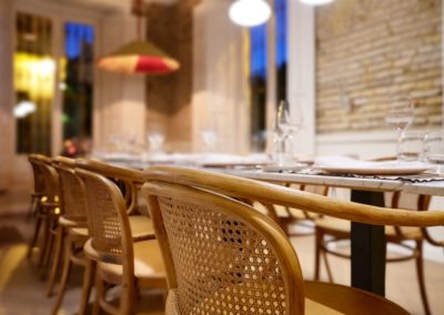 Ce restaurant est situé dans une maison sévillane dans le plus pur style de l'architecture andalouse, son intérieur est une explosion de détails. 4