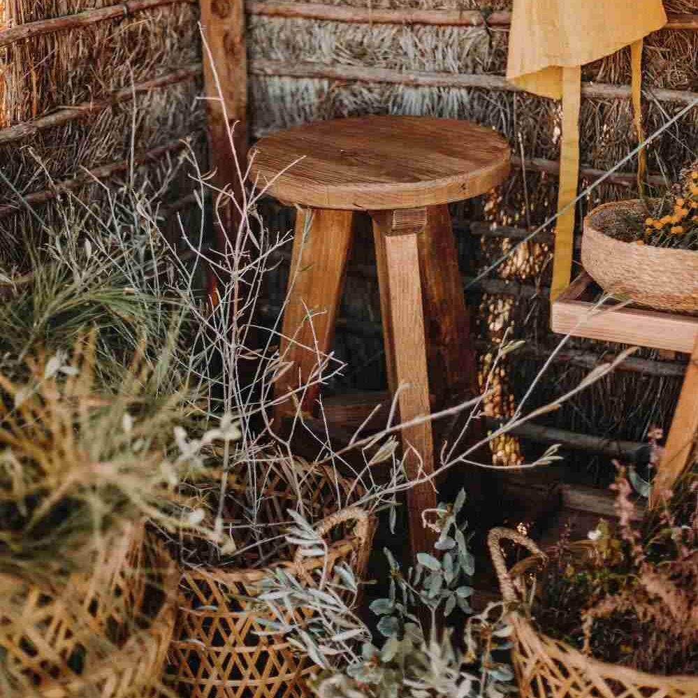 misterwils-session-photo-ambiance-strada-02 TABOURET EN BOIS STRADA style Rustique | Trouvez-la chez MisterWils. Plus de 4000m² d'exposition 8