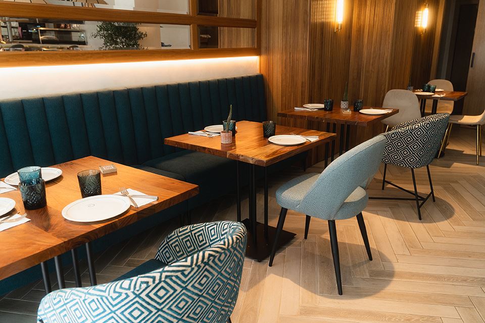 Banquettes et canapés tendances pour les restaurants