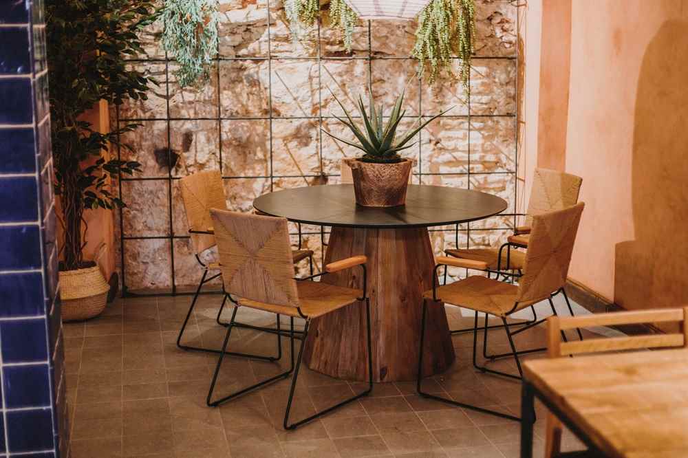 Lisez nos conseils et sortez votre mètre pour vous assurer que votre nouvelle table de salle à manger s'intègrera parfaitement dans votre intérieur. 2