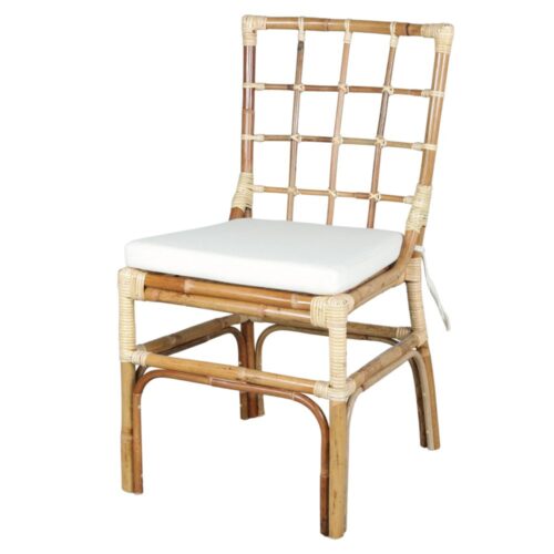 CHAISE EN ROTIN LLOYD, de style méditerranéen | Trouvez-la chez MisterWils. Plus de 4000m² d'exposition. 1