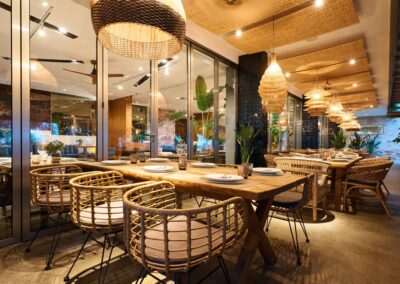 Le Groupe Lantana sur la route du succès : "El Esturión", le début d'une nouvelle étape | MisterWils. Plus de 4000m² d'exposition. 3