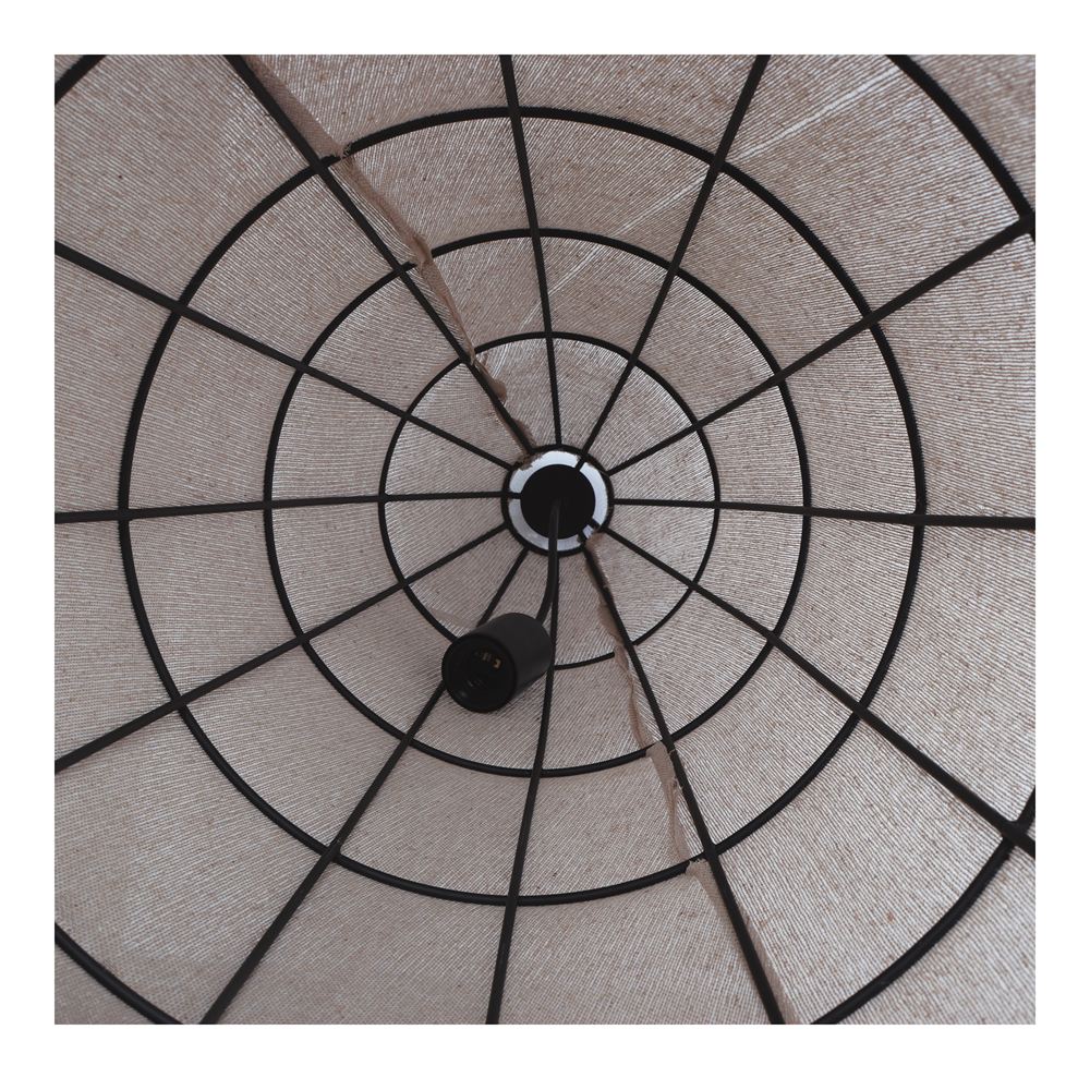 LAMPE PLAFONNIER ANITA, de style Scandinave | Trouvez-la chez MisterWils. Plus de 4000m² d'exposition. 5