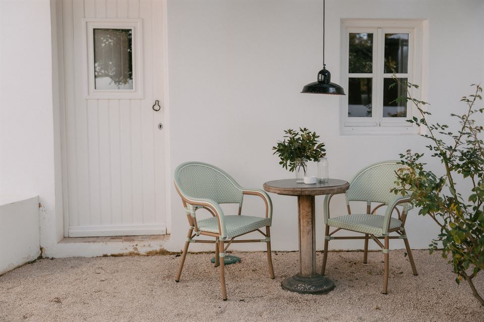 Des idées pour décorer votre jardin avec des meubles tendances