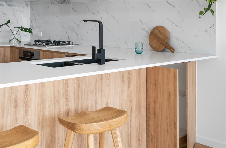 Rénover sa cuisine avec de l'inspiration et des meubles tendance est essentiel, voici 4 styles très tendance pour rénover votre cuisine. 8