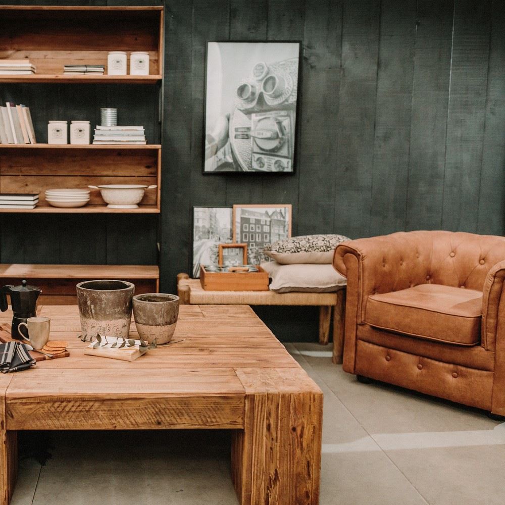 misterwils-session-photos-triangulo-etagere-jonny-table-hudson-fauteuil-garbo CANAPÉ CHESTER GARBO en cuir capitonné Session Photos Triangulo