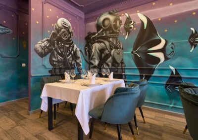 Le restaurant Mara rouvre ses portes après une rénovation des plus artistiques | Architecture d'intérieur, MisterWils. Plus de 4000m² d'exposition 3