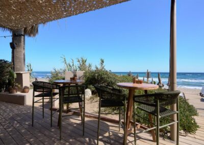 Oyana, un restaurant sur la plage d’essence 100% méditerranéenne | Architecture d'intérieur, MisterWils. Plus de 4000m² d'exposition. 3