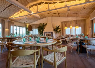 salon avec mobilier restaurant Hermanos Guadalupe