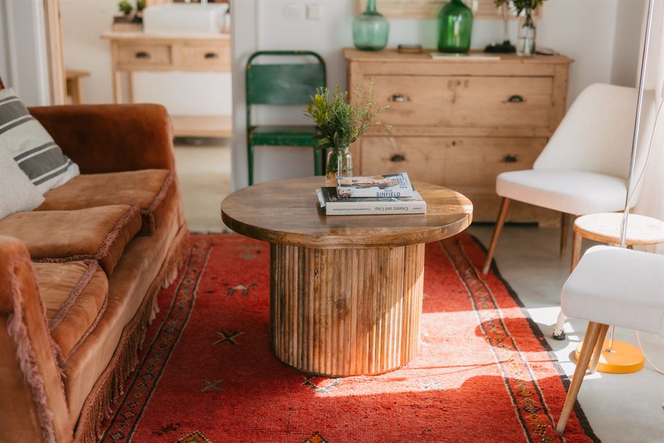 6 Tables basses de salon idéales pour 2025