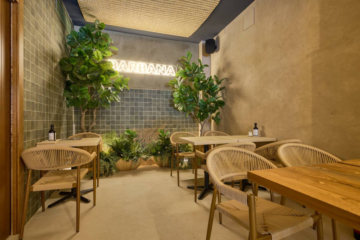 Cafétéria méditerranéenne dans la Sierra de Malaga | MisterWils, furniture for free souls, projet d'architecture d'intérieur, design 10