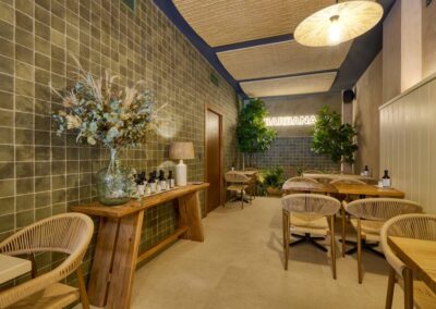 Cafétéria méditerranéenne dans la Sierra de Malaga | MisterWils, furniture for free souls, projet d'architecture d'intérieur, design 9