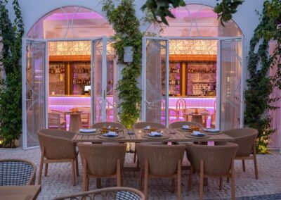 Portería Santa Clara, un projet de GRUPO SOJO avec du mobilier MisterWils | Furniture for free souls 2