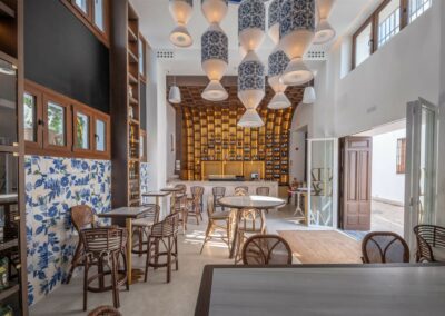 Portería Santa Clara, un projet de GRUPO SOJO avec du mobilier MisterWils | Furniture for free souls 5