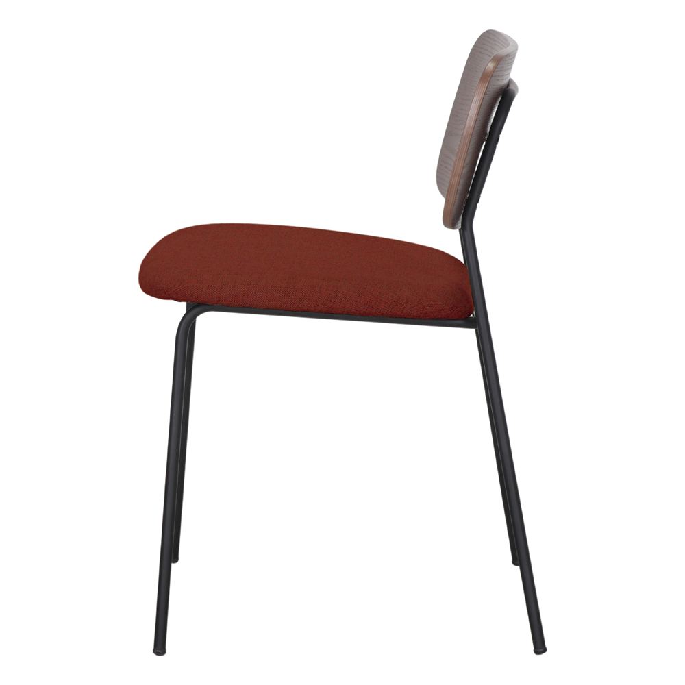 CHAISE TAPISSÉE ALDERY, de style Mid Century | Trouvez-la chez MisterWils. Plus de 4000m² d'exposition. 3